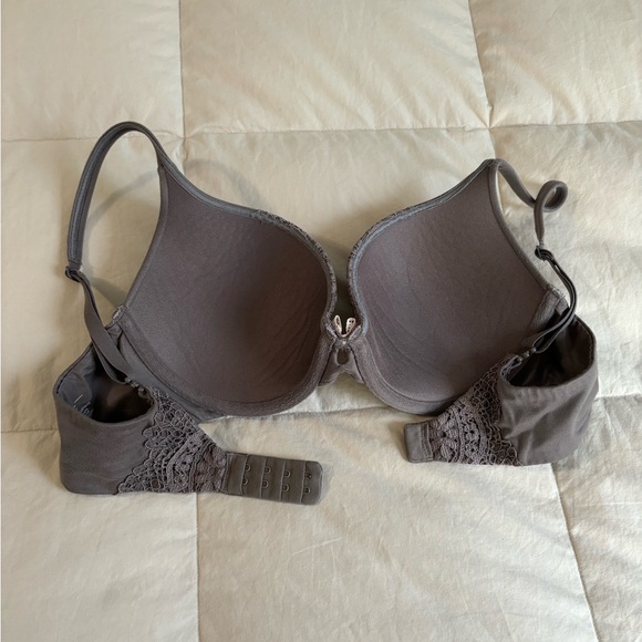 Victoria’s Secret Perfect Shape Bra - Picture 2 of 3